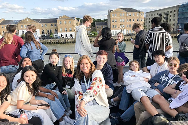 hps-family-uk-img1-600x400-min