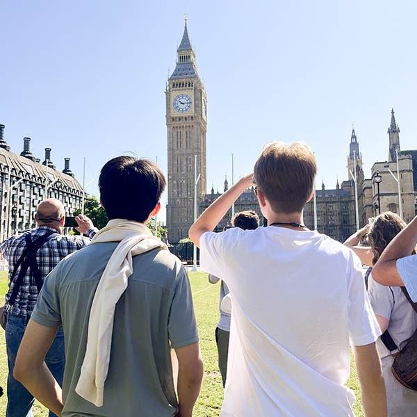 hps-sightseeing-uk-img2-600x600-min